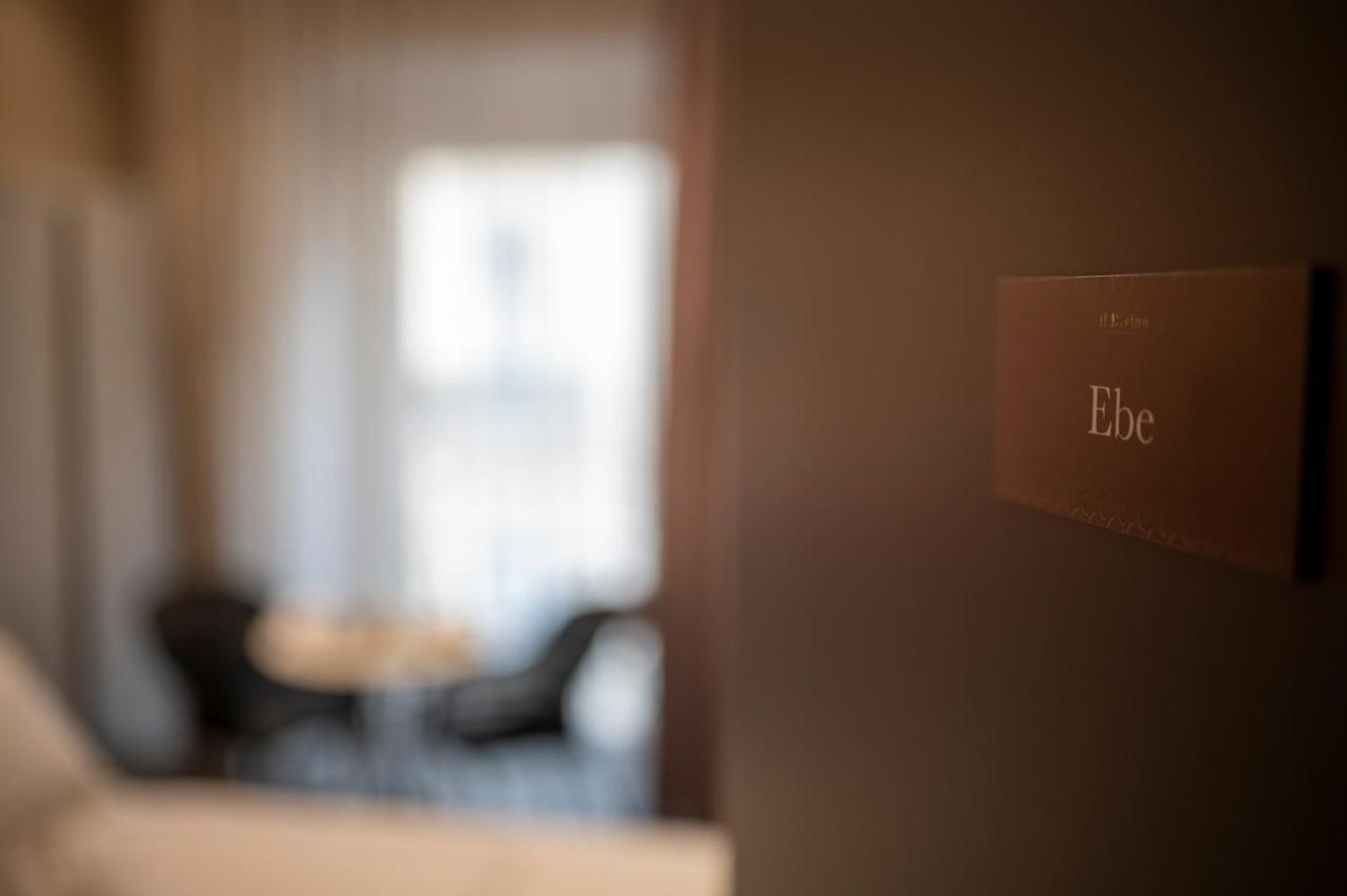 B&B Il Divino ナポリ エクステリア 写真